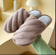 Load image into Gallery viewer, Pantoufles en coton pour femme